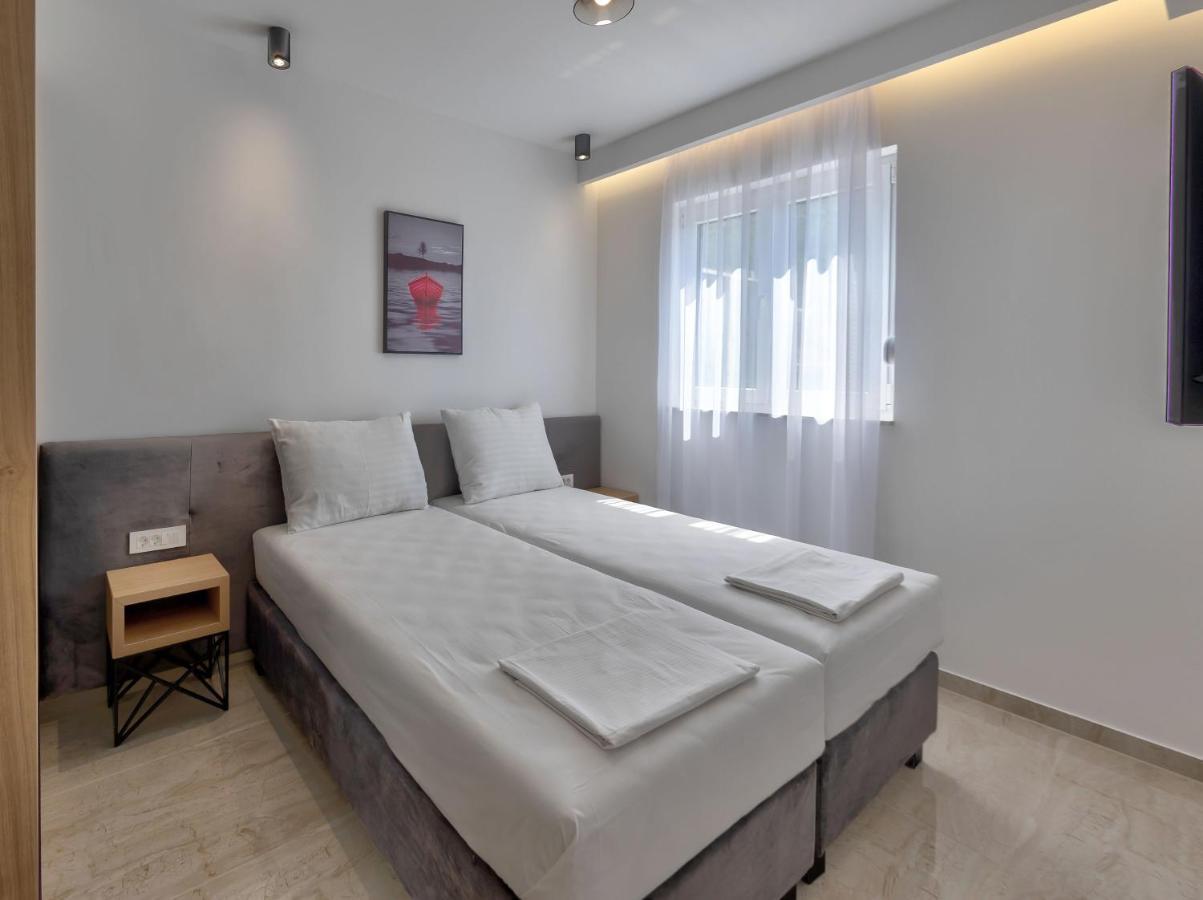 Apartments Amare Promajna Exterior photo